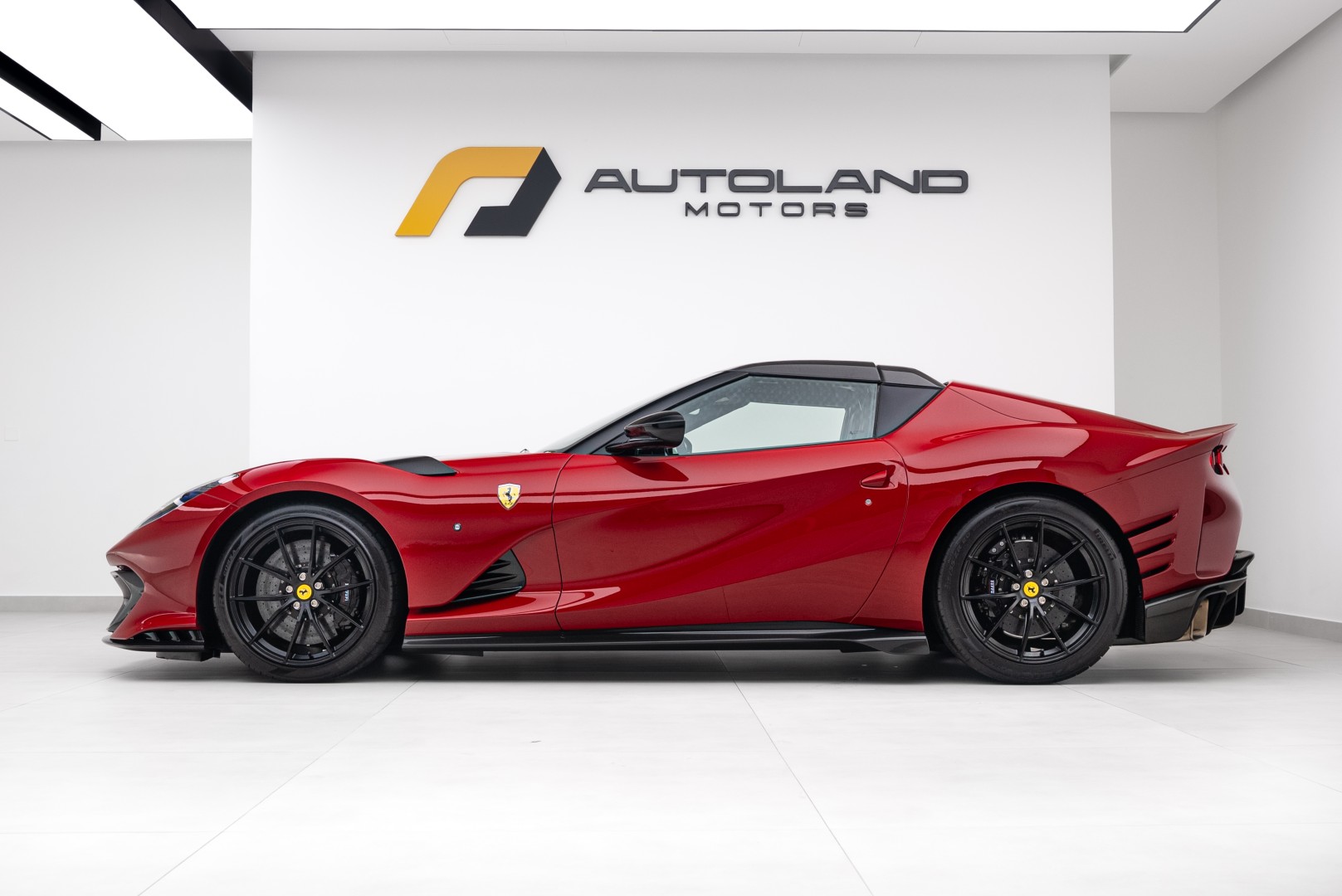FERRARI 812 COMPETIZIONE APERTA